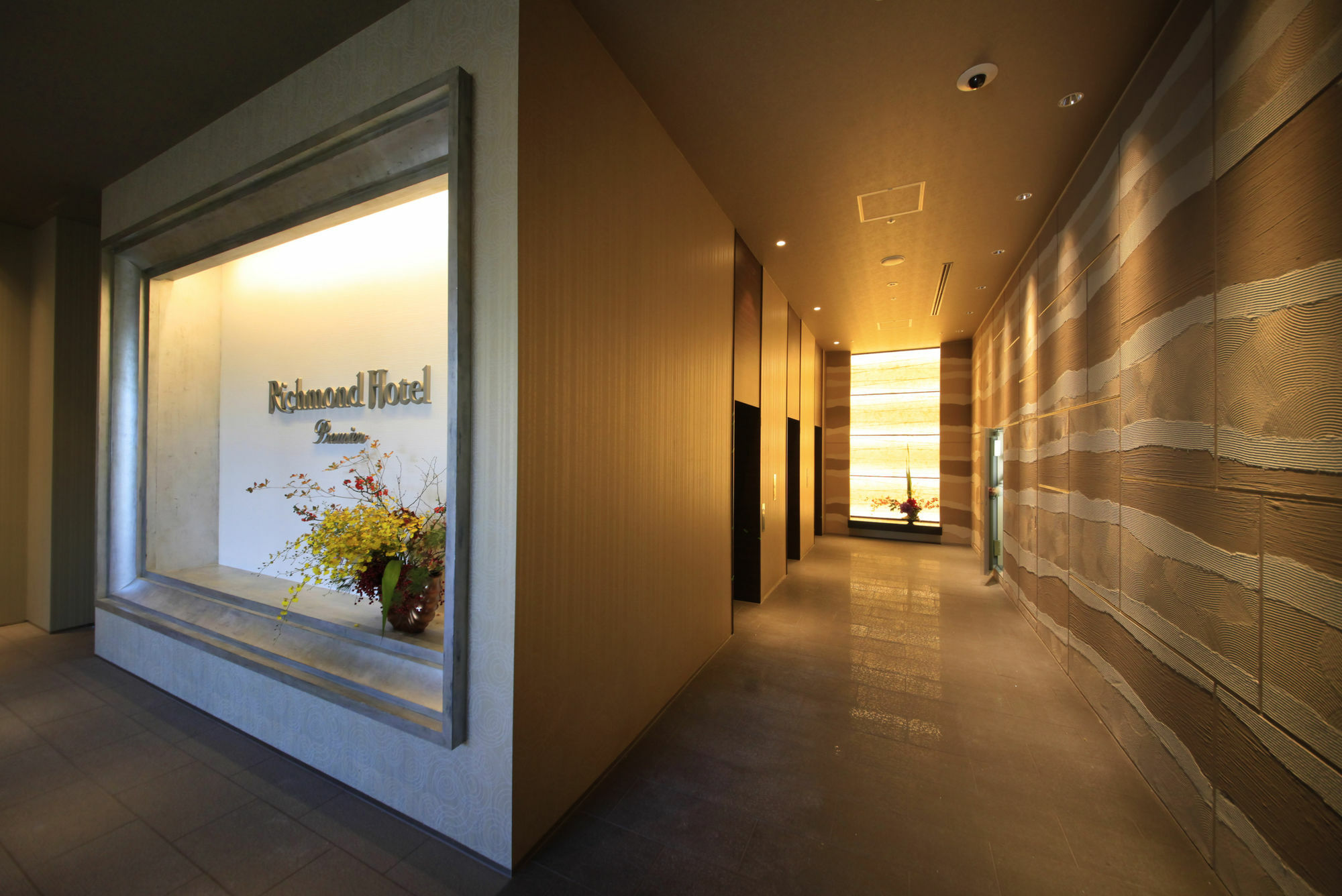 โรงแรมริชมอนด์ พรีเมียร์ โอชิอะเกะ โรงแรม
